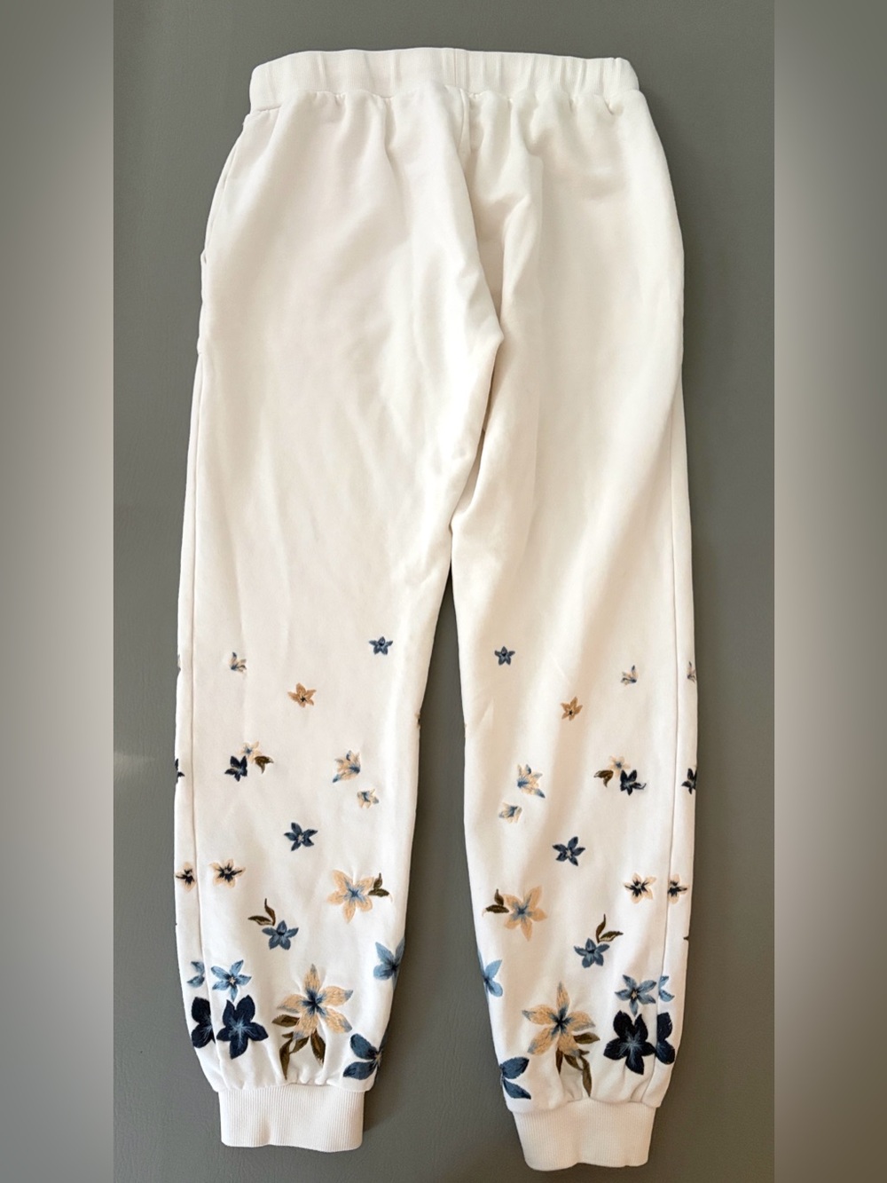 Driftwood Women’s Pants Floral Embroidered Joggers Sweatpants White size Medium - Picture 7 of 14